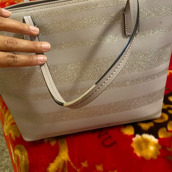 Kate spade tote Sold - Picture 3 of 7